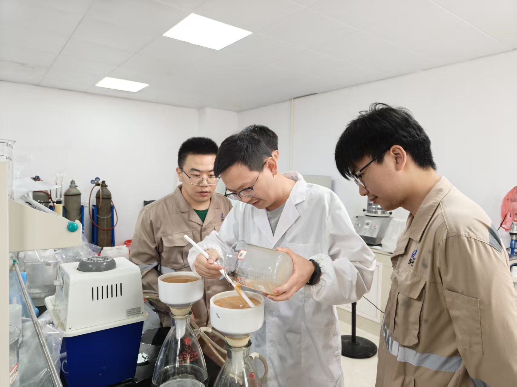 扎根锂业，攻坚路上让&ldquo;锂&rdquo;想花开｜明升ms官网锂业研发部90后工程师徐苗